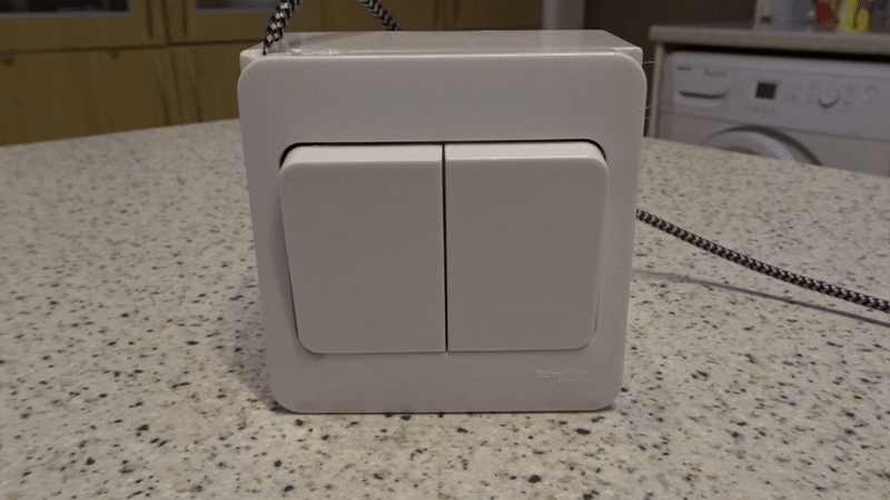 Self actuated programmable switch